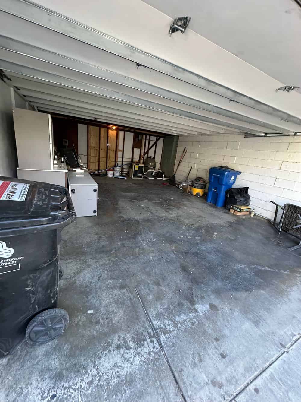 Garage Cleanouts image
