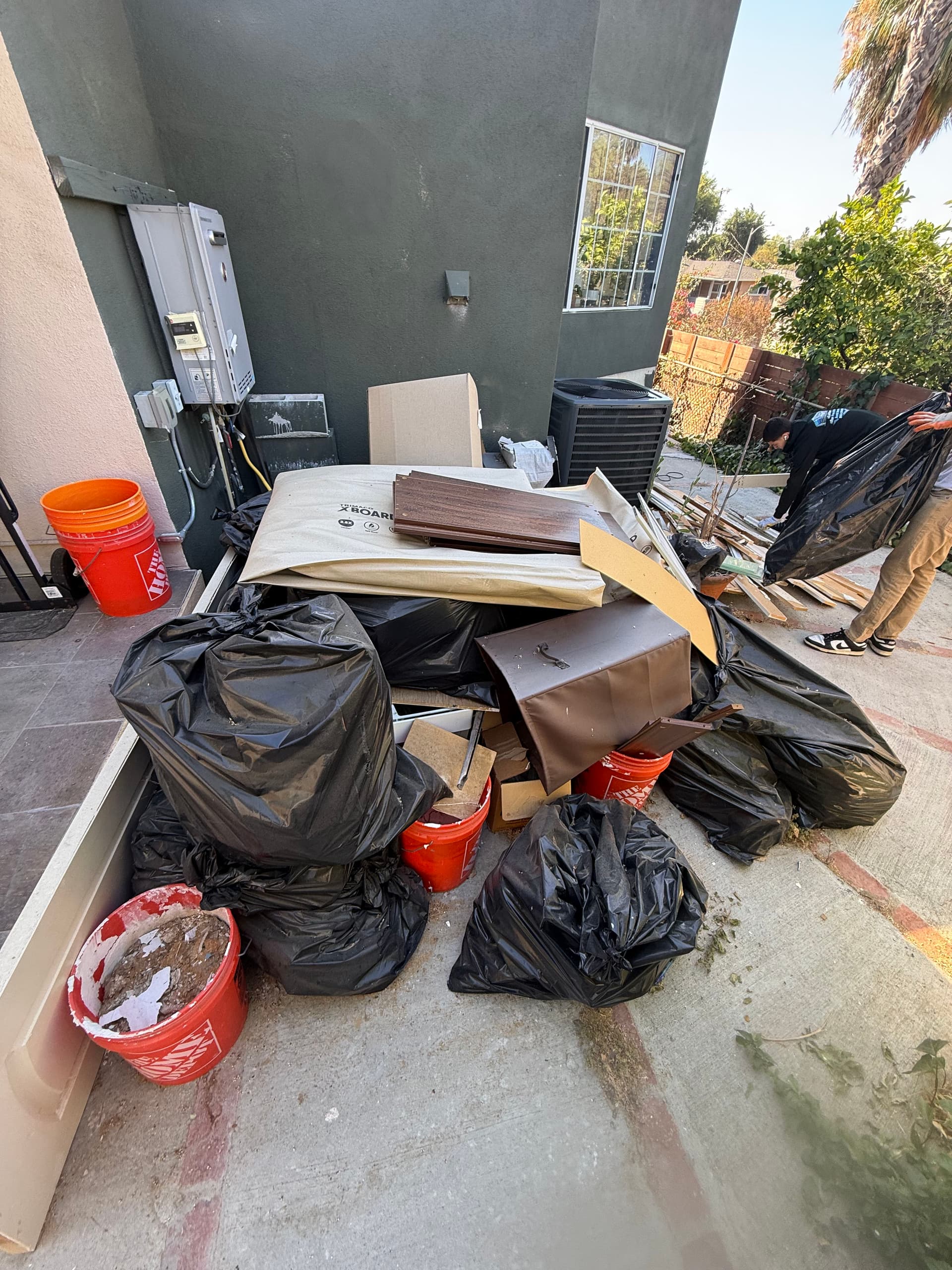 Construction Debris Removal Done Right in Glendale