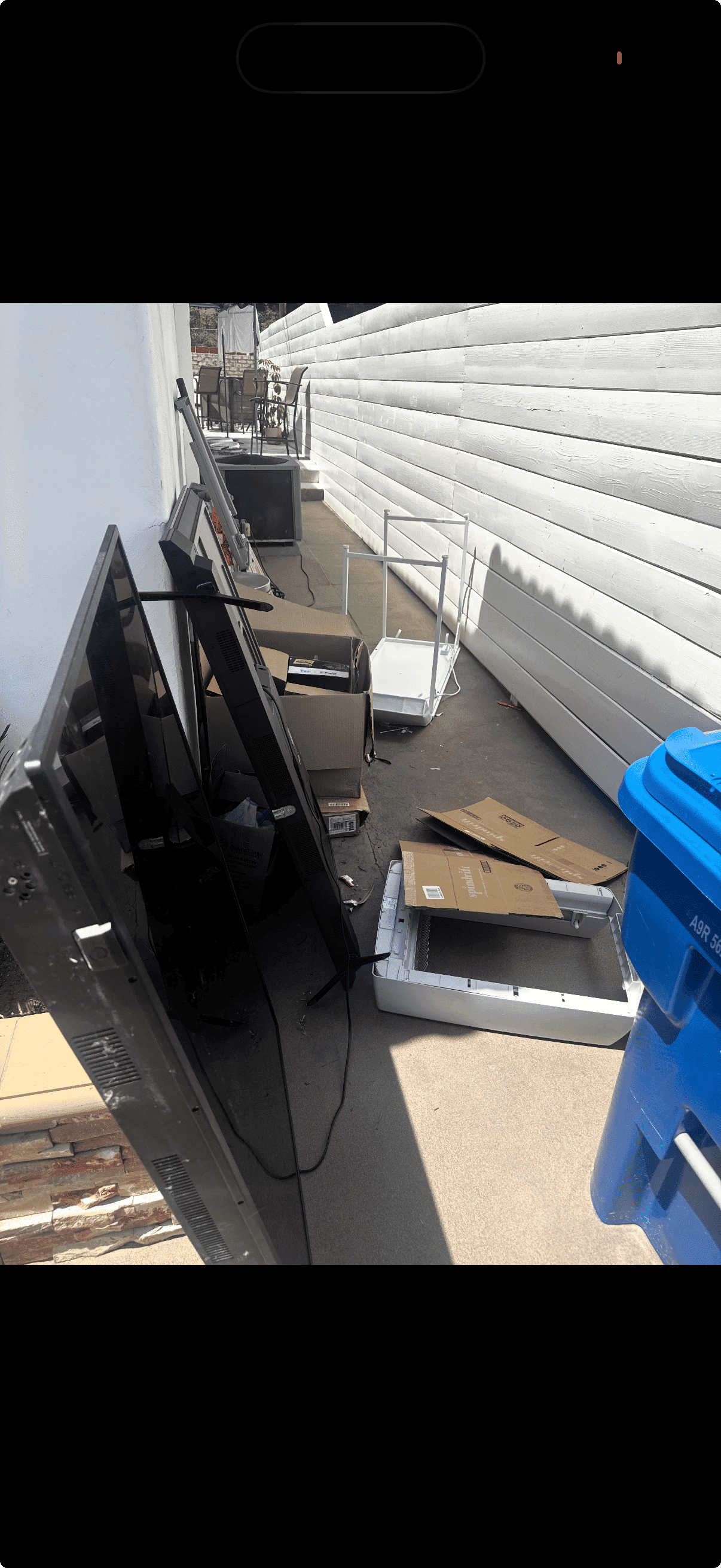 Side Yard Junk Removal Clears Cramped Outdoor Space in Montebello image