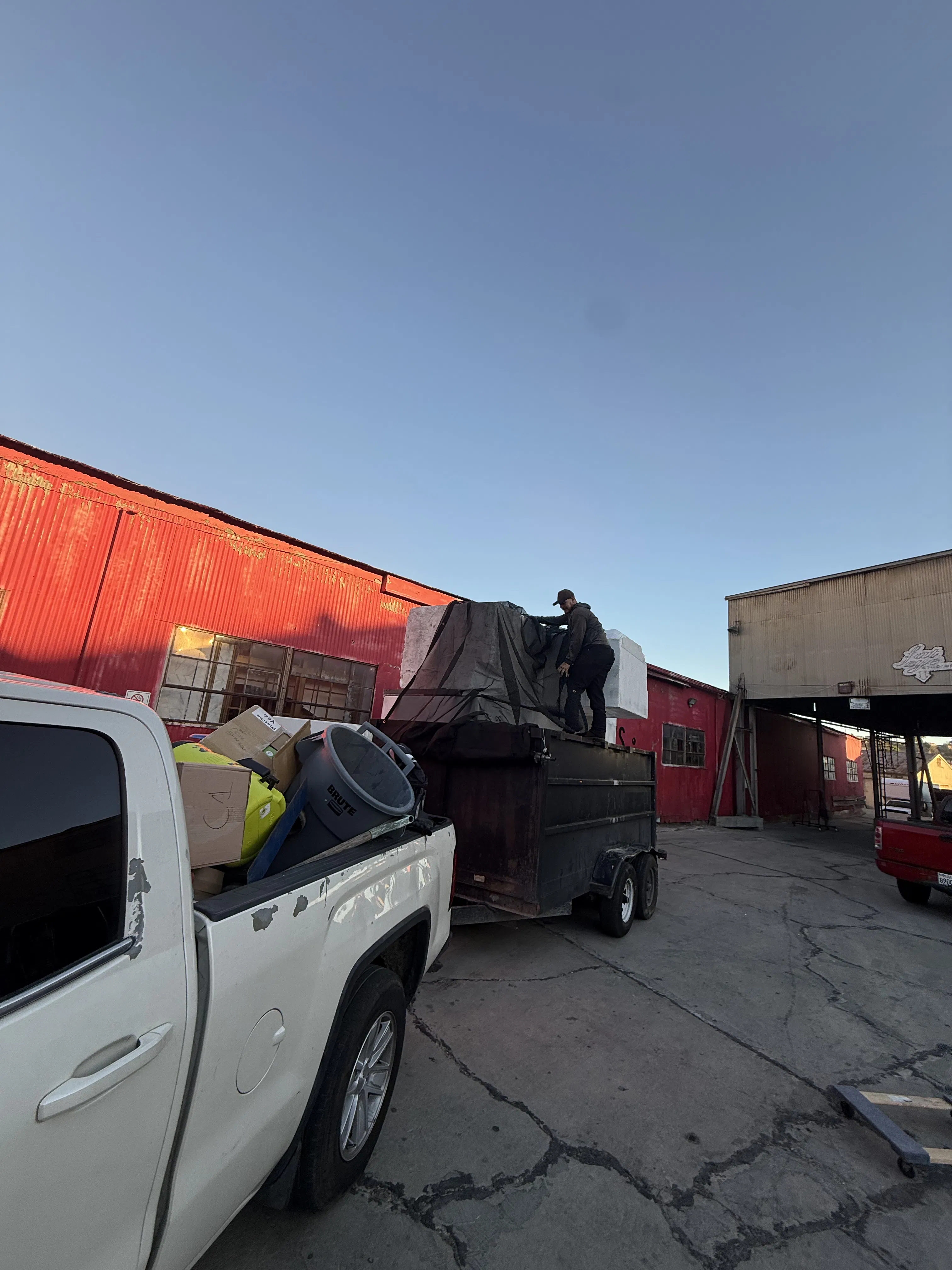 Project Commercial Space Cleanout in East LA Done Right image