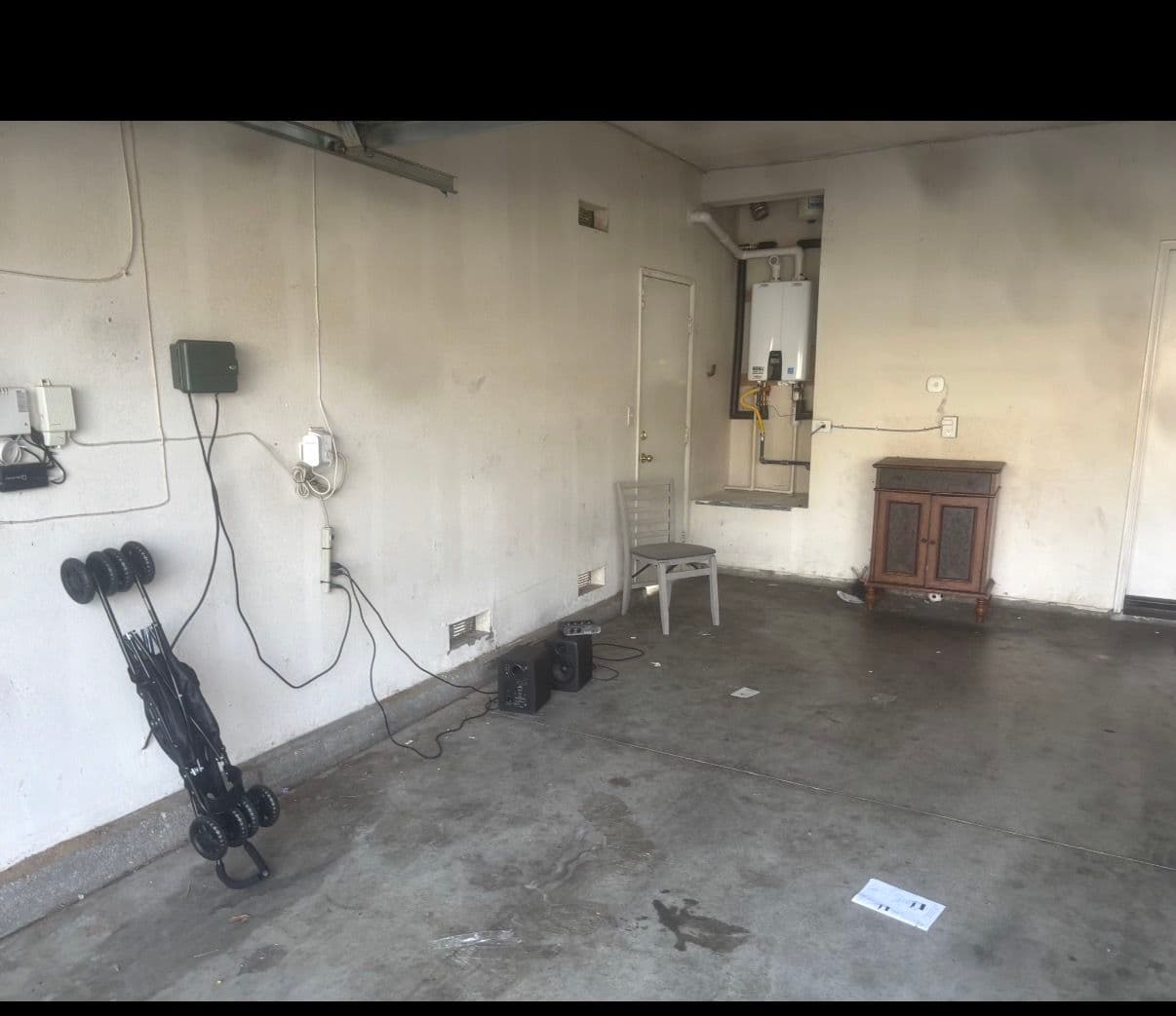 Gallery photos for Garage Cleanout Done Right in Pasadena: Image #1