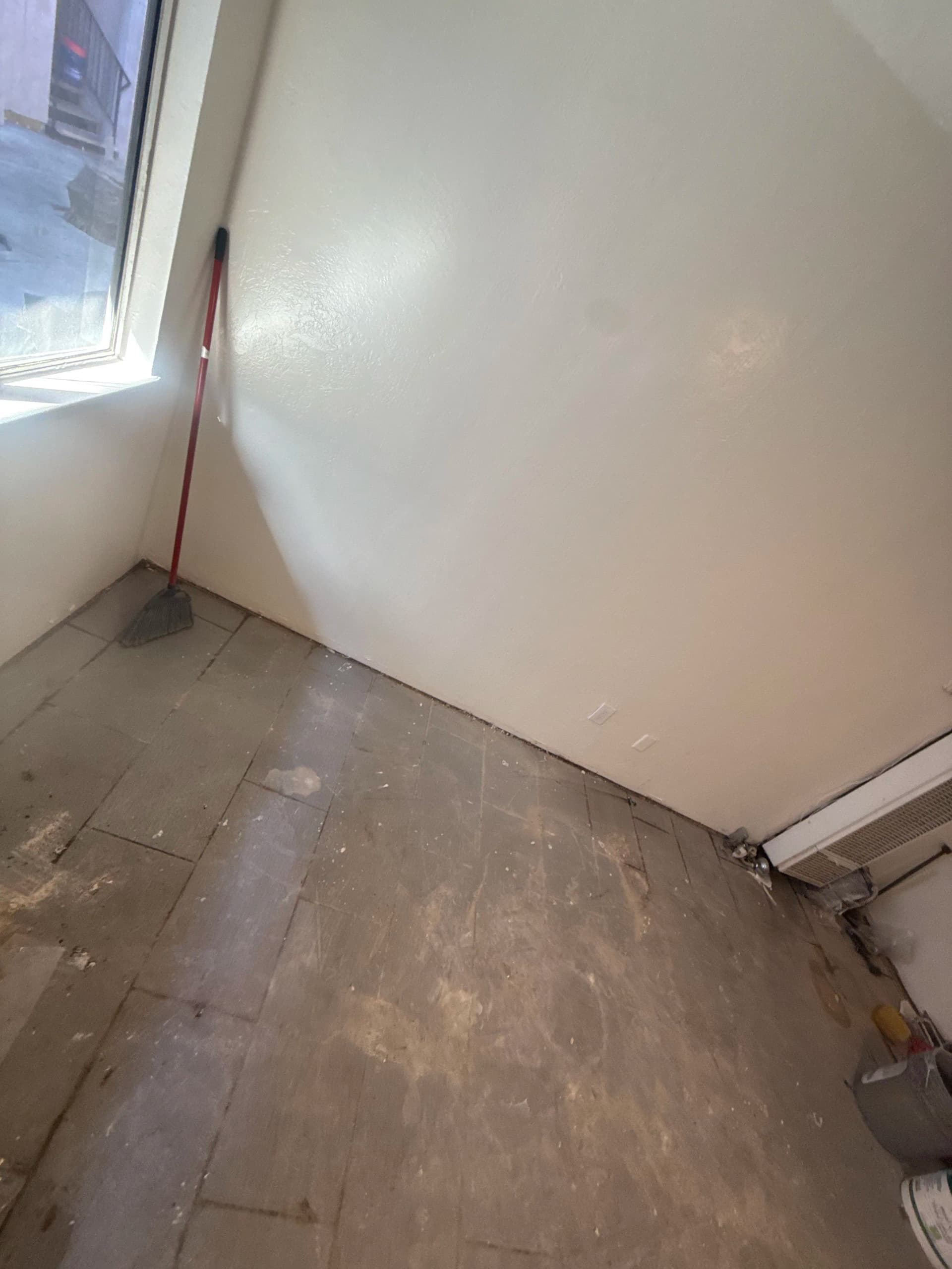 Gallery photos for Construction Debris Removal Done Right in Long Beach: Image #1