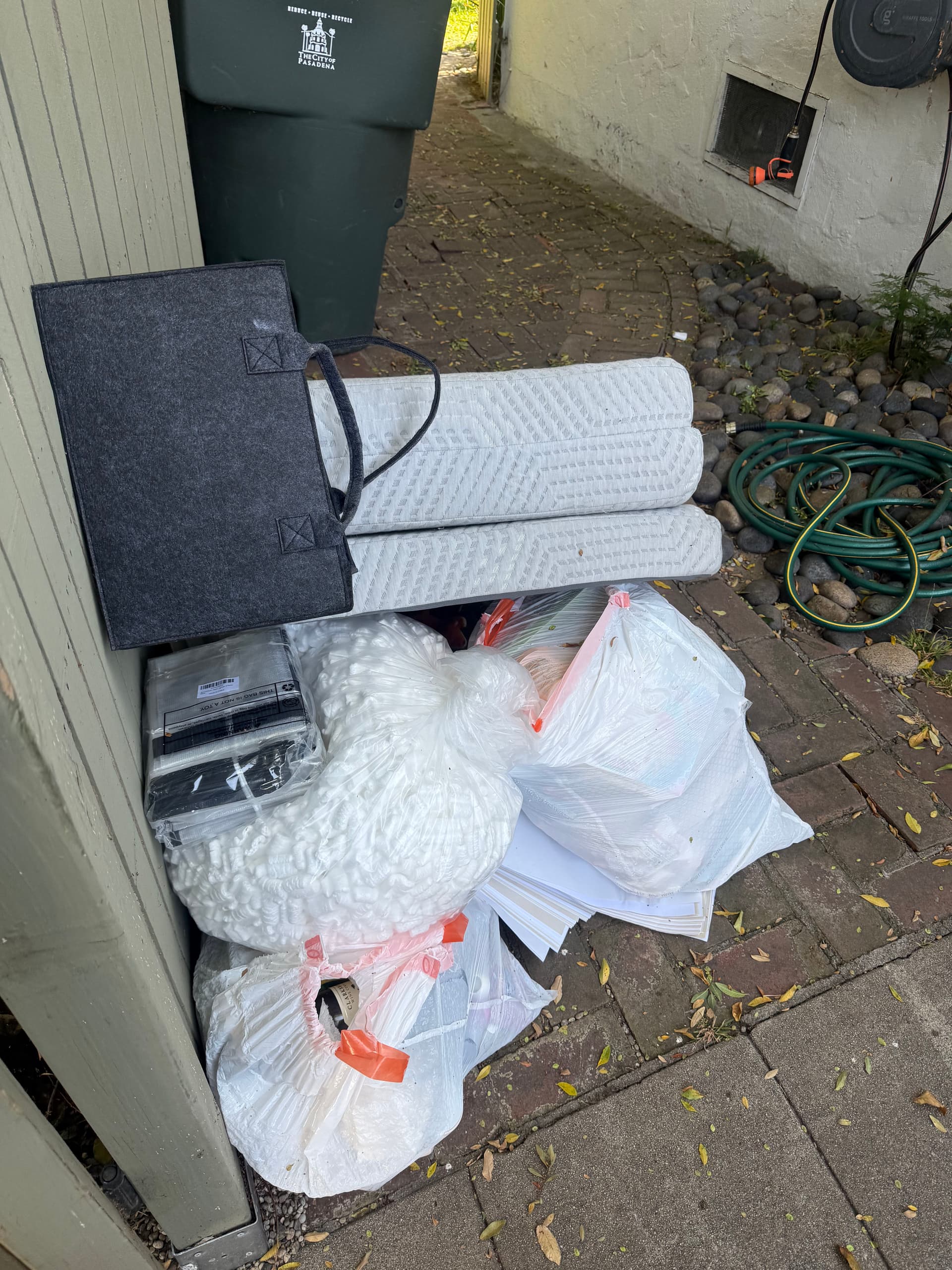 Household Trash Cleanout Gets a Pasadena Side Yard Cleared Out image