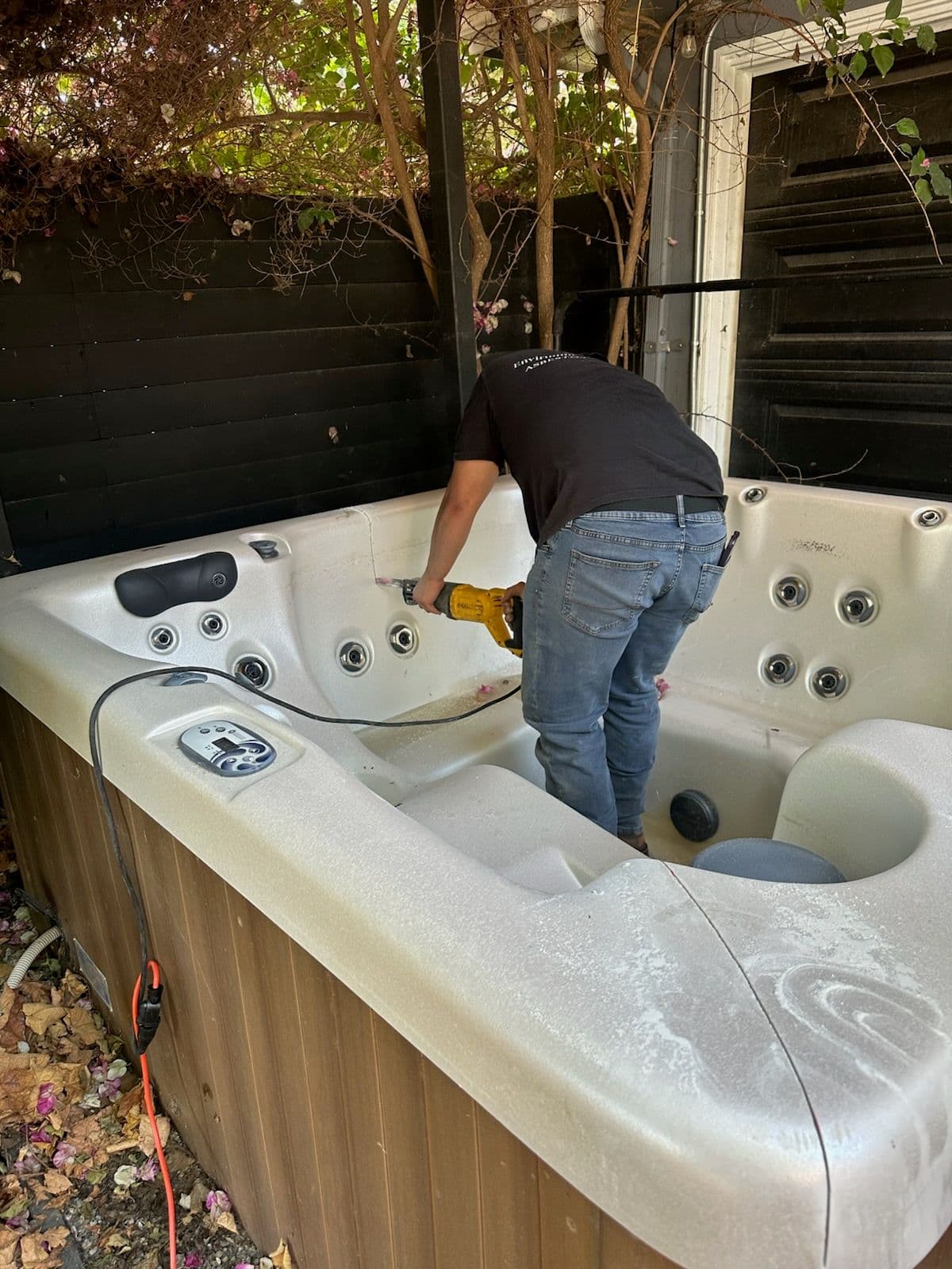 Project Effortless Hot Tub Removal in Long Beach image