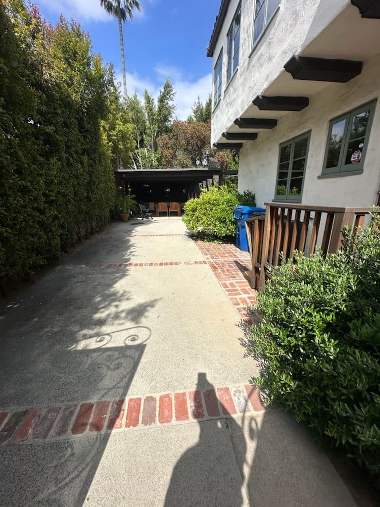 Streamlined Junk Removal in Beverly Hills image