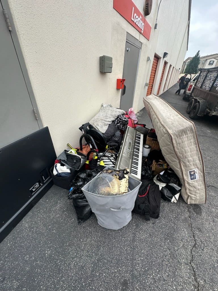 Gallery photos for Comprehensive Storage Unit Clean-Out San Gabriel: Image #1