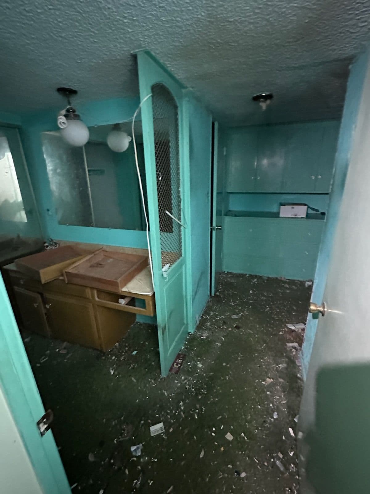 Declutter Your Home with Expert Pasadena Junk Removal image