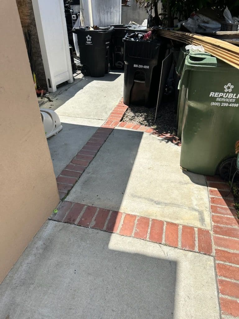 Efficient Junk Removal in Pomona image