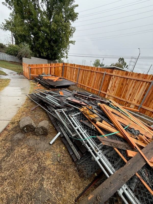 Clearing Construction Debris in Lakewood CA