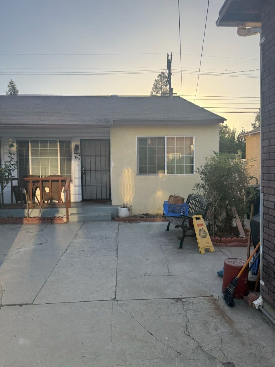 Project Efficient Junk Removal in Burbank CA image