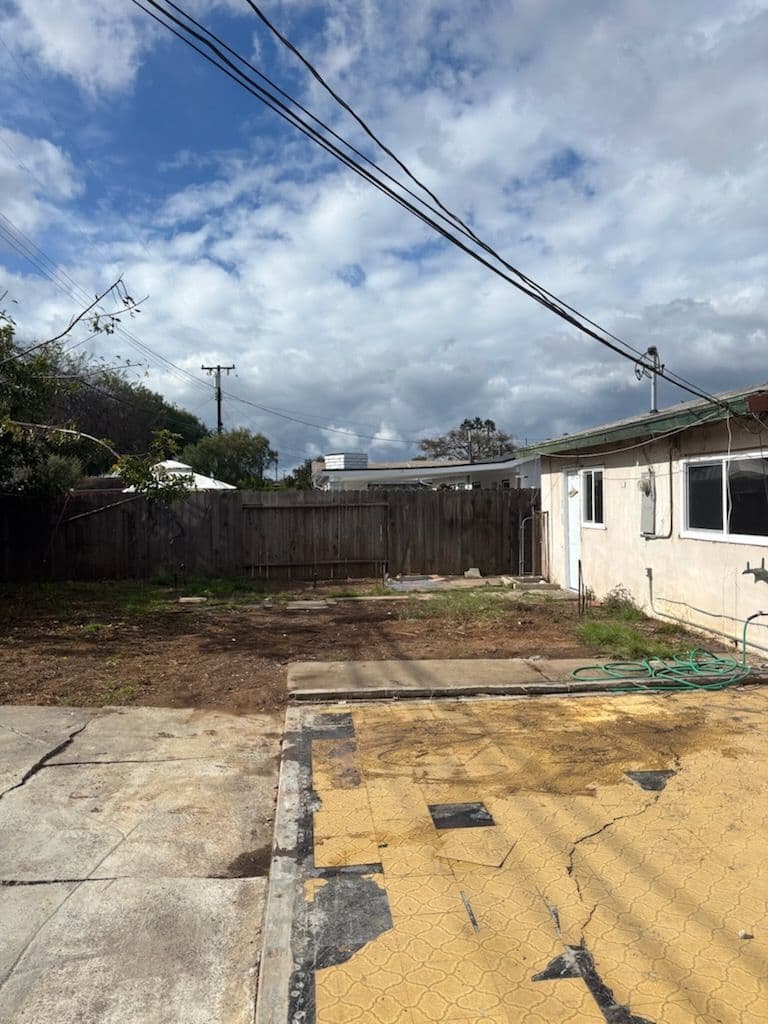 Project Effortless Construction Debris Removal in Costa Mesa image