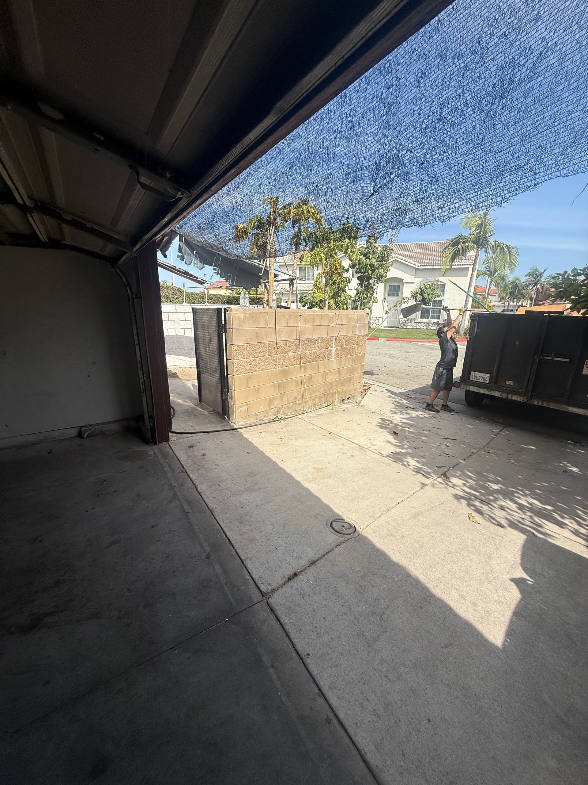 Gallery photos for Construction Debris Hauled Away and Garage Cleared Out Clean: Image #1