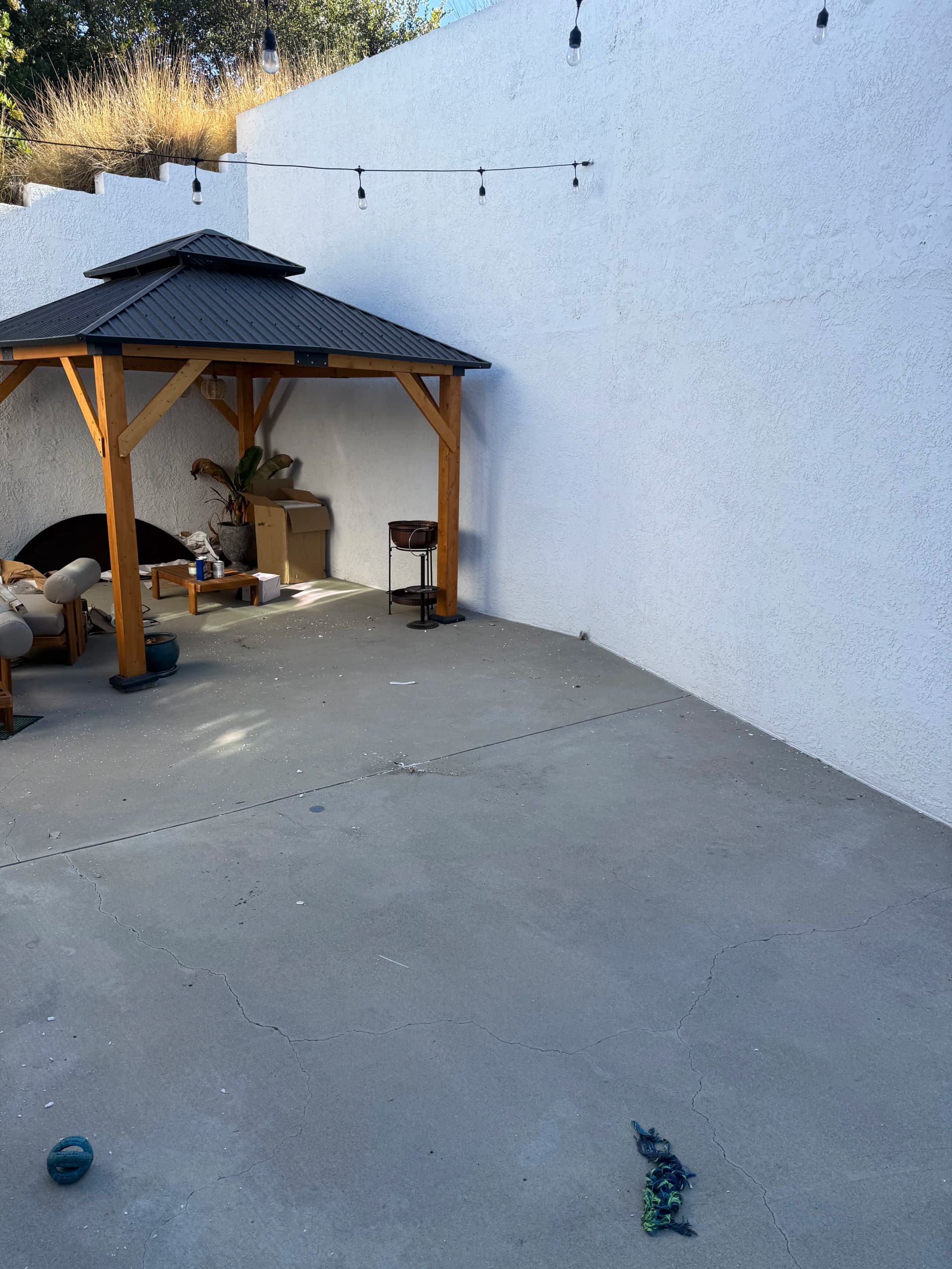 Gallery photos for Bulk Junk Removal Done Right in Torrance: Image #1