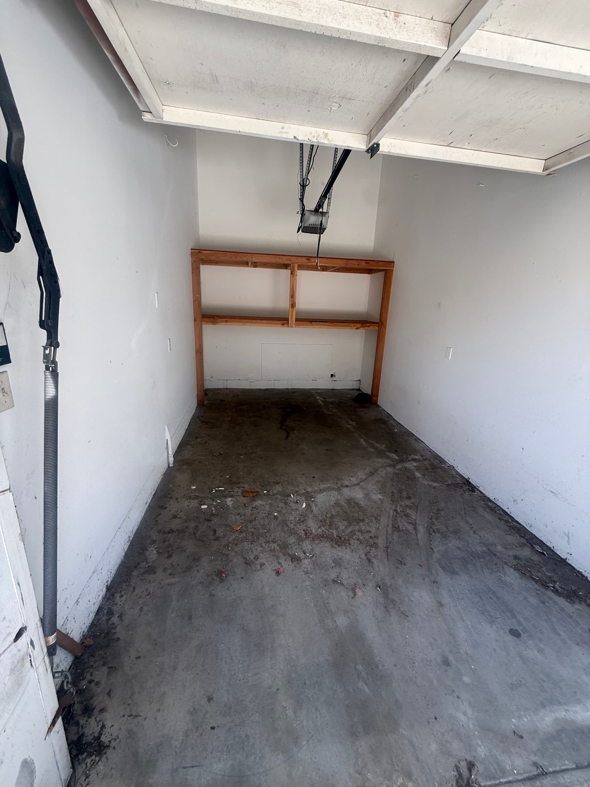 Gallery photos for Long Beach Garage Cleanout That Got the Space Back: Image #1