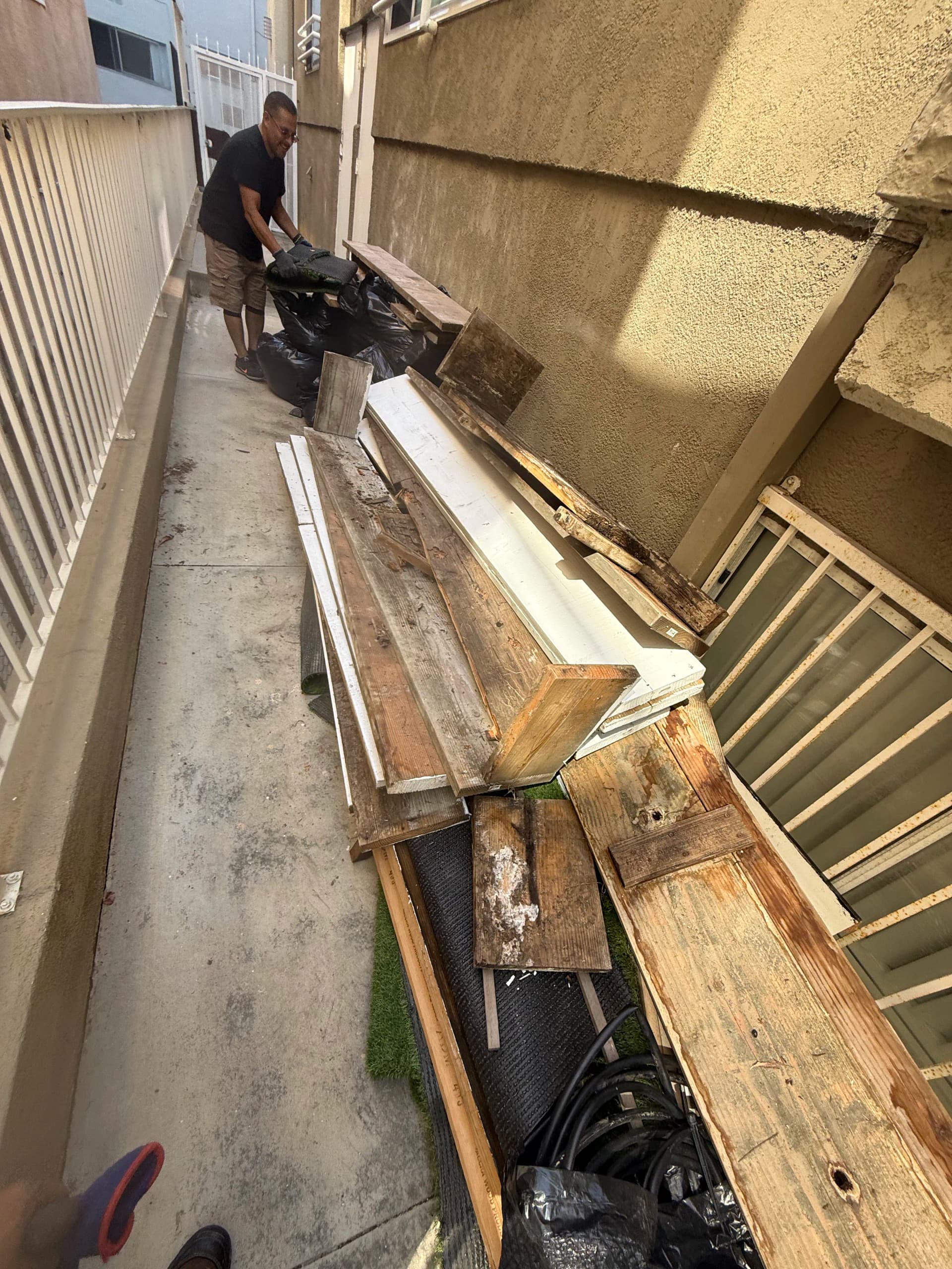 Santa Monica Property Debris Removal That Opens Up Your Space image