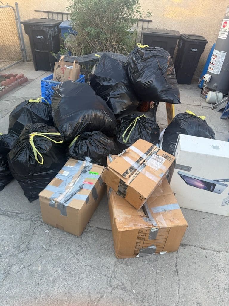 Gallery photos for Efficient Junk Removal in Burbank CA: Image #1